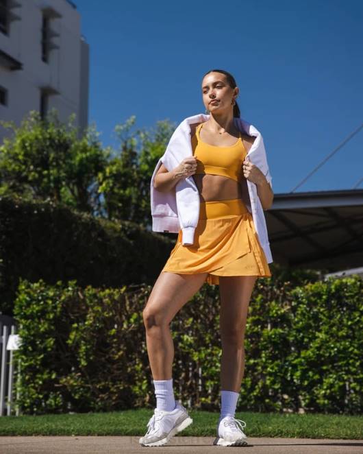 Z8RH806 LSKD Frauen Rallye-Rock – Butterscotch Bekleidung