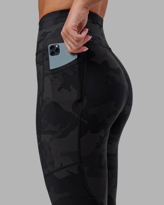 Z8RH543 LSKD Frauen Rip-Leggings in 7/8-Länge – schwarzes Tarnmuster Bekleidung