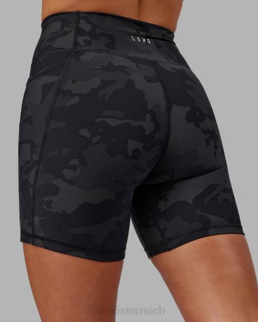 Z8RH556 LSKD Frauen Mittellange Fusion-Shorts – schwarzes Tarnmuster Bekleidung