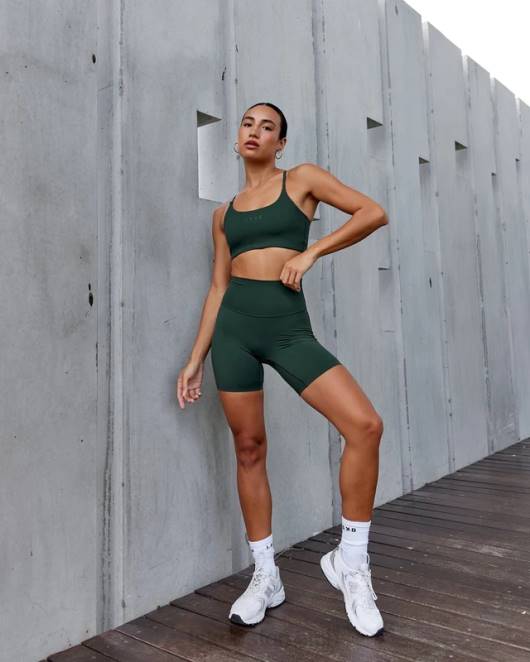 Z8RH568 LSKD Frauen Elixir mittellang kurz – vital grün Bekleidung