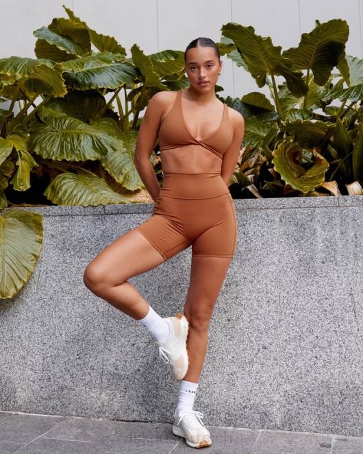 Z8RH569 LSKD Frauen Fusion mittellang kurz – haselnussbraun Bekleidung