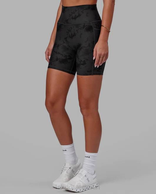 Z8RH580 LSKD Frauen Mittellange Fusion-Shorts – schwarzes Batikmuster Bekleidung