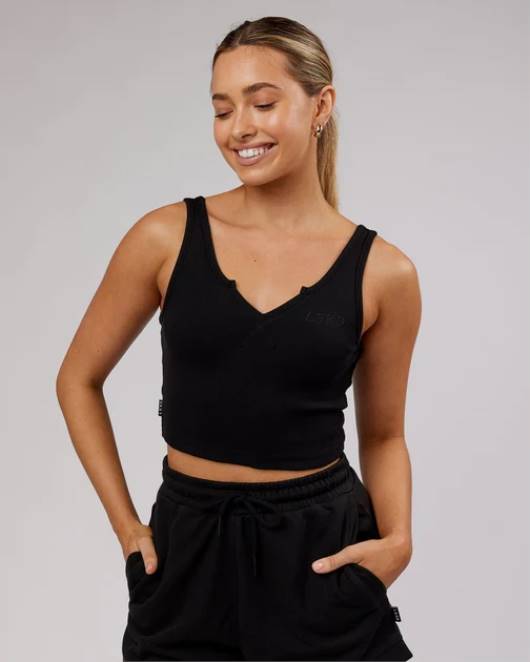 Z8RH192 LSKD Frauen Feldgeripptes Tanktop mit V-Ausschnitt – Schwarz Bekleidung