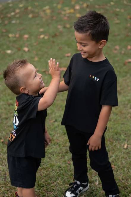 Z8RH1151 LSKD Kinder T-Shirt verstärken – schwarz Bekleidung