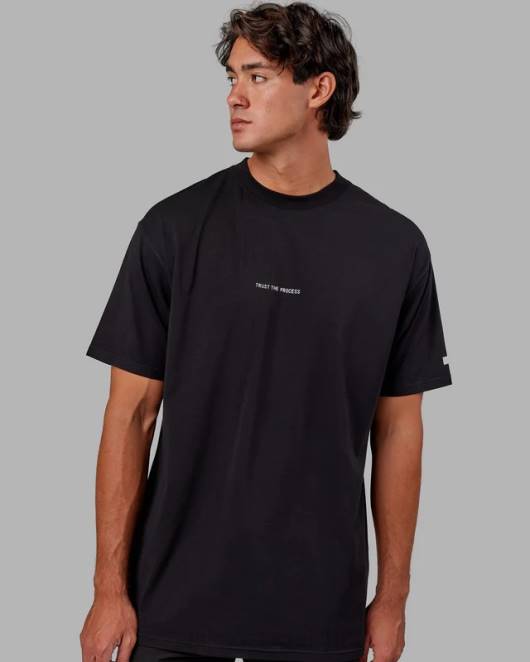 Z8RH967 LSKD Männer Vertrauen Sie dem Prozess. FLXCotton-T-Shirt in Übergröße – Schwarz Bekleidung